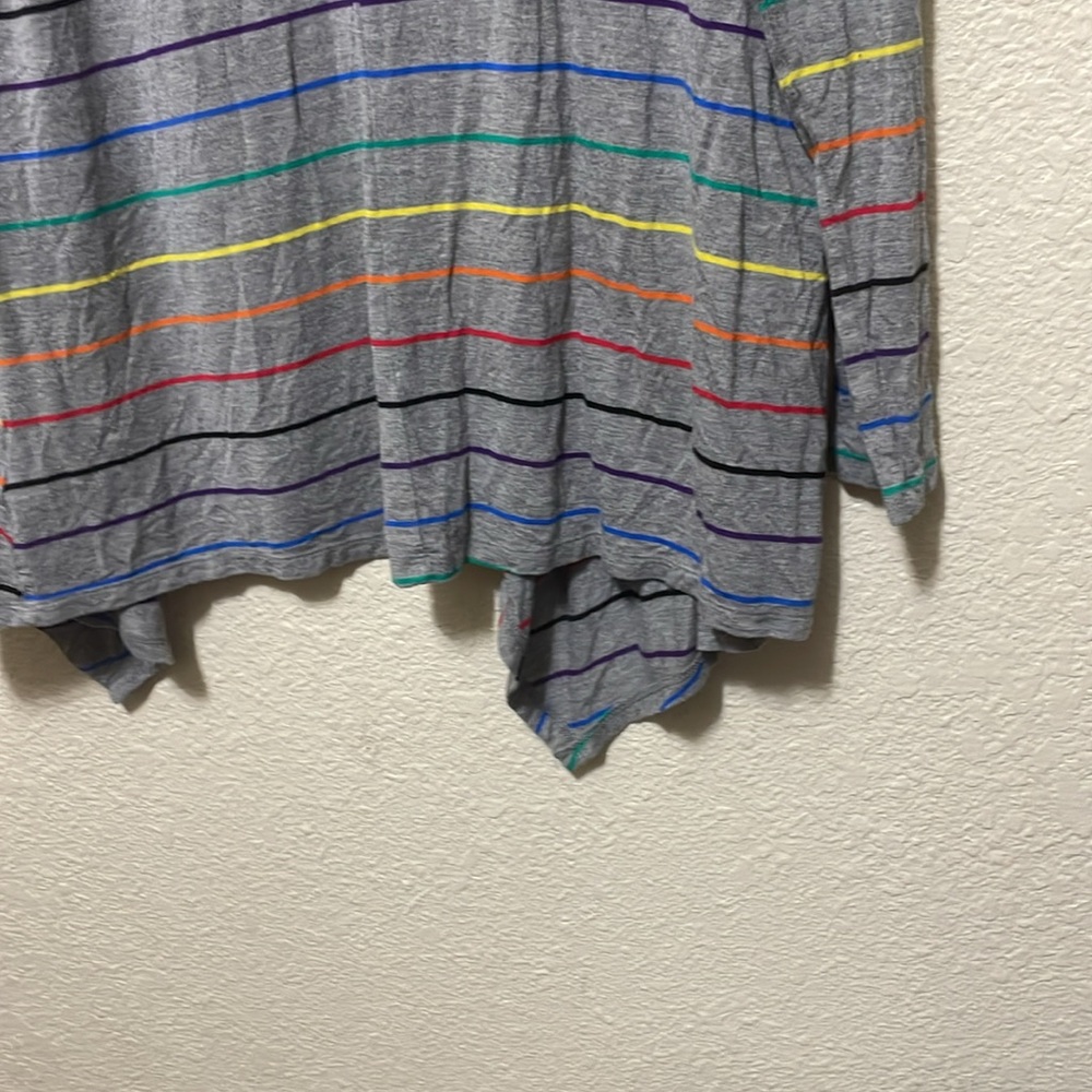 Torrid Super Soft Knits Women's Gray & Striped Sweater. Good Condition. Size 1. - Picture 8 of 10